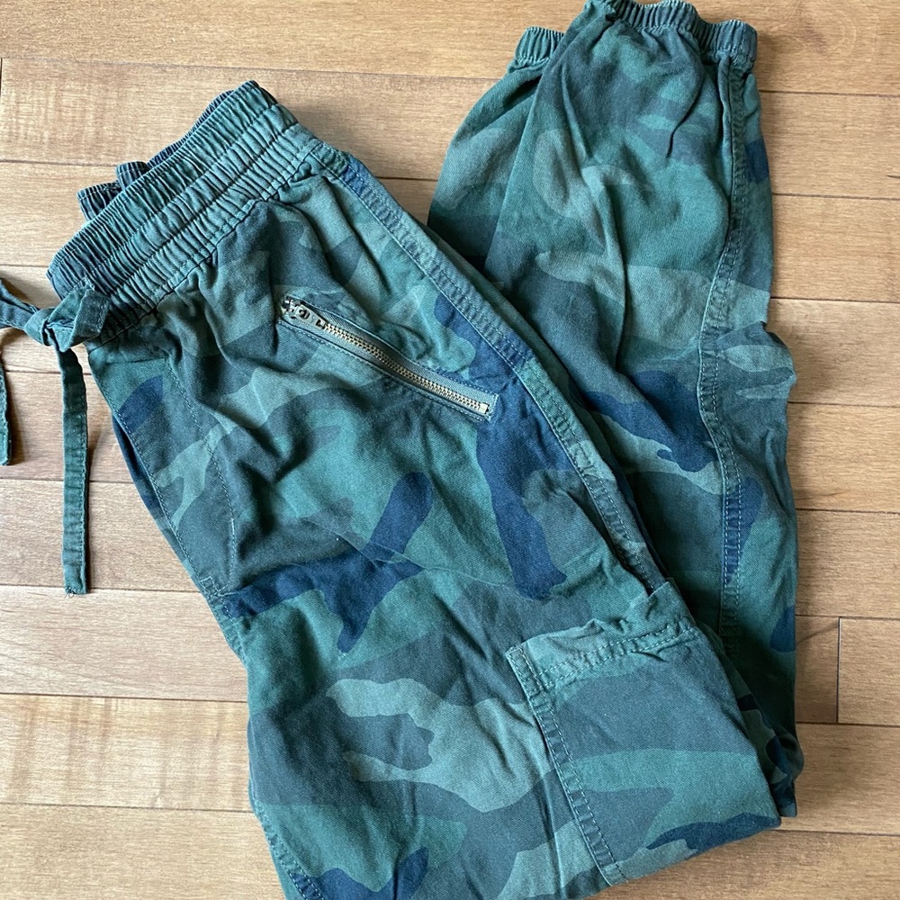 Hollister Ultra High-Rise Camo Utility Joggers XS